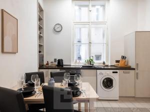 Prodej bytu 2+1, Praha - Nové Město, Ve Smečkách, 66 m2