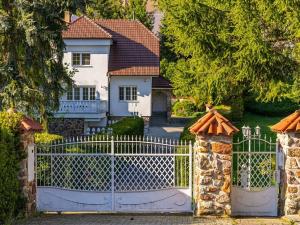 Prodej rodinného domu, Družec, V Zátiší, 289 m2