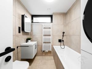 Pronájem bytu 2+kk, Praha - Troja, Pod Hrachovkou, 45 m2