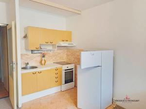 Pronájem bytu 2+kk, Praha - Záběhlice, Trenčínská, 43 m2