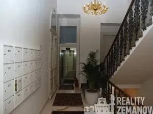 Pronájem bytu 1+kk, Praha - Vinohrady, Italská, 49 m2