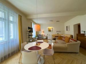 Prodej bytu 2+kk, Praha, Ve Smečkách, 80 m2