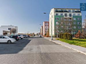 Prodej bytu 3+1, Praha - Újezd nad Lesy, Žárovická, 68 m2