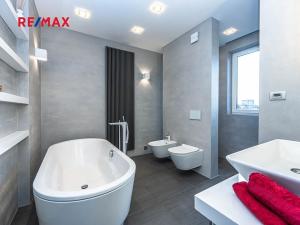 Pronájem bytu 2+kk, Praha - Strašnice, Novostrašnická, 68 m2