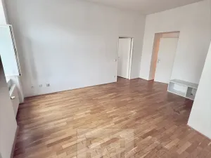 Pronájem bytu 2+kk, Praha - Holešovice, Umělecká, 58 m2