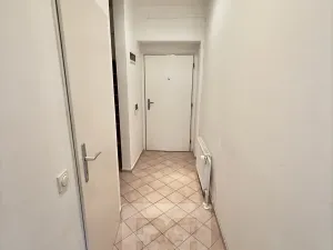 Pronájem bytu 2+kk, Praha - Holešovice, Umělecká, 58 m2