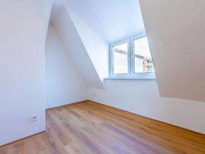 Pronájem bytu 2+1, Aš, Hlavní, 61 m2