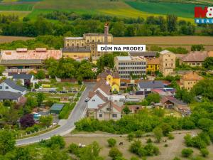 Prodej činžovního domu, Černčice, Husova, 732 m2