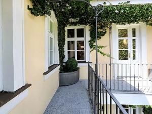 Pronájem bytu 4+1, Praha - Malá Strana, 170 m2