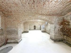 Pronájem skladu, Praha, Sekaninova, 92 m2