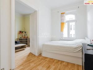 Prodej bytu 2+1, Karlovy Vary, Zeyerova, 52 m2