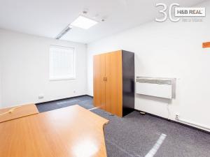 Pronájem skladu, Slušovice, 1200 m2