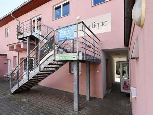 Pronájem obchodního prostoru, Strakonice, Bezděkovská, 194 m2