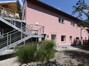 Pronájem obchodního prostoru, Strakonice, Bezděkovská, 194 m2