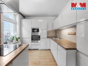 Prodej rodinného domu, Horní Blatná, Vančurova, 230 m2