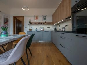 Prodej bytu 3+1, Žacléř, J. A. Komenského, 128 m2