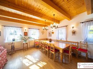 Prodej rodinného domu, Cvikov, 210 m2