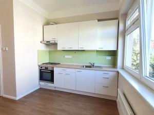 Pronájem bytu 1+1, Praha - Břevnov, Patočkova, 40 m2