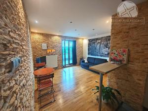 Pronájem bytu 1+kk, Praha - Podolí, Podolská, 36 m2