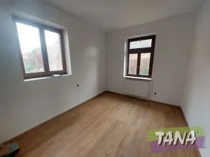 Prodej rodinného domu, Nové Dvory, Masarykovo nám., 120 m2