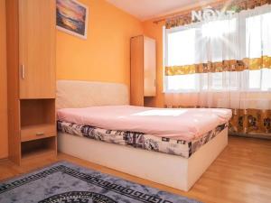 Prodej bytu 2+1, Kaplice, Míru, 58 m2