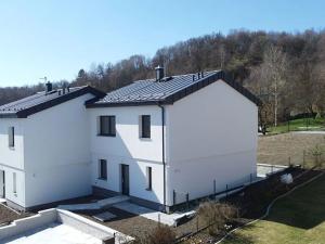 Pronájem rodinného domu, Jenišov, Slunná, 117 m2