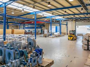 Pronájem výrobních prostor, Hrušky, Na aleji, 6941 m2