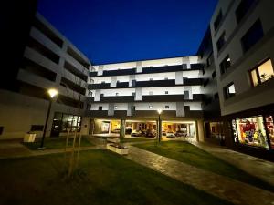 Pronájem bytu 4+kk, Pardubice, Smilova, 120 m2