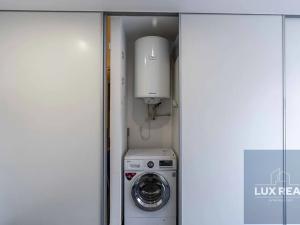 Prodej atypického bytu, Mikulov, Komenského, 164 m2