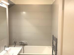 Pronájem bytu 2+kk, Praha - Smíchov, Pivovarská, 53 m2