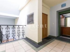 Pronájem bytu 2+kk, Praha - Holešovice, Dělnická, 63 m2