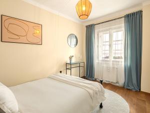 Prodej bytu 2+1, Praha - Malá Strana, Zámecká, 47 m2