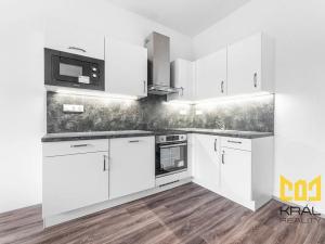 Pronájem bytu 3+kk, Praha - Vršovice, Krymská, 61 m2