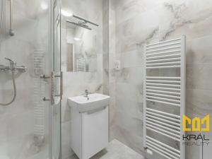 Pronájem bytu 3+kk, Praha - Vršovice, Krymská, 61 m2