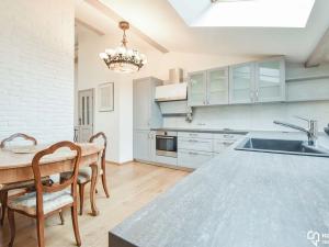 Prodej rodinného domu, Olomouc, Šemberova, 200 m2