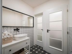 Pronájem restaurace, Dolní Dunajovice, Rudé armády, 500 m2