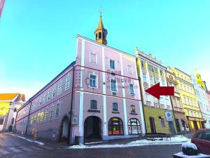 Pronájem obchodního prostoru, Jindřichův Hradec, nám. Míru, 525 m2