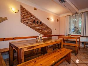 Pronájem restaurace, Praha - Strašnice, Gutova, 301 m2