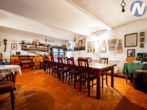 Prodej vícegeneračního domu, Paračov, 388 m2