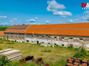 Prodej komerčního pozemku, Zvoleněves, 18484 m2