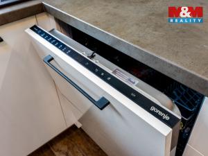 Prodej rodinného domu, Hrabyně, 188 m2