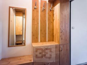 Pronájem bytu 1+kk, Praha - Holešovice, Strojnická, 26 m2