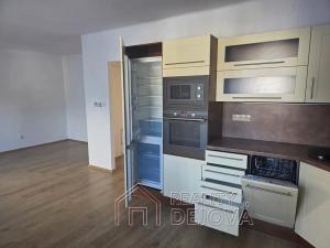 Pronájem bytu 2+kk, Krnov, Seifertova, 58 m2