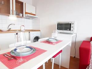 Pronájem bytu 1+kk, Brno, Sevastopolská, 38 m2