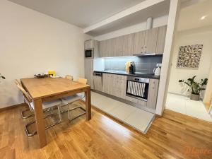 Pronájem bytu 2+kk, Praha - Staré Město, Národní, 68 m2