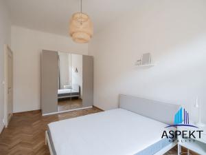 Pronájem bytu 2+kk, Praha - Nové Město, Trojická, 42 m2