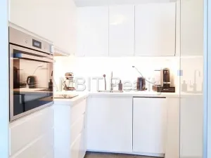 Pronájem bytu 2+kk, Praha - Hlubočepy, Voskovcova, 42 m2