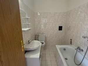 Pronájem bytu 2+kk, Náměšť nad Oslavou, Masarykovo nám., 68 m2