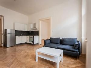 Pronájem bytu 2+kk, Praha - Nové Město, Lípová, 61 m2