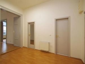 Pronájem kanceláře, Praha - Smíchov, Štefánikova, 70 m2